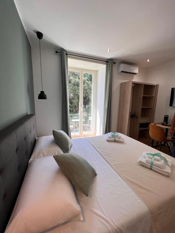 Hotel Relais Cavour Napoli Esterno foto